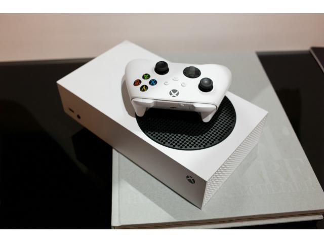 Bursa Xbox  One X Oyun Konsolu Alan Yerler